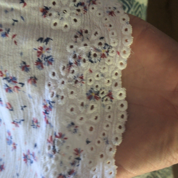 Adorable ruffle tee by Ardene - Picture 4 of 4